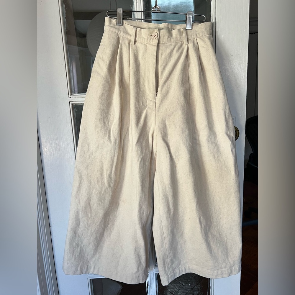 7115 by Szeki high waisted, cropped, wide leg trouser in bone denim